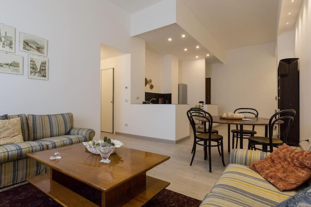 Appartamento 2 Camere Da Letto Al Politeama 巴勒莫 外观 照片